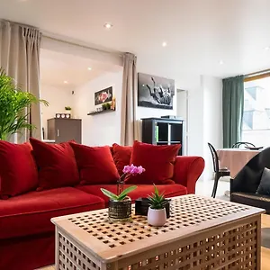 2 Bedroom In The Heart Of The Old Town Lille