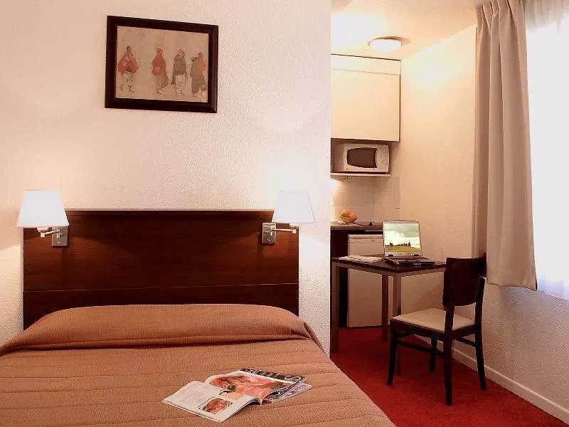 Aparthotel Adagio Access Lille Vauban 2*,
